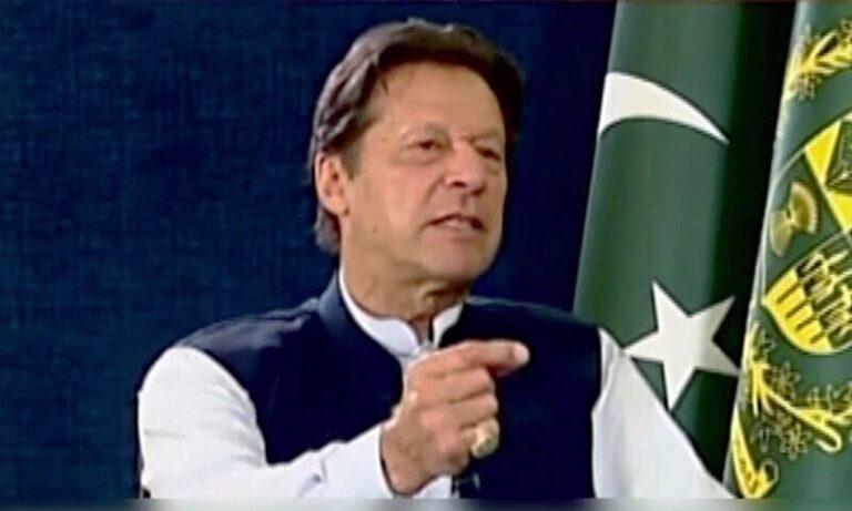 اسٹبلیشمنٹ میکوں استعفے سمی تریھ آپشن ڈیتے، وزیر اعظم عمران خان