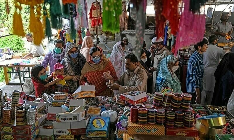 کراچی سمیت سندھ اچ ھک واری ول مارکیٹاں رات ٩ وجے بند کرݨ دا حکم
