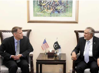 وزیر خزانہ اسحاق ڈار نال امریکی وزارت خزانہ دے سینئر عہدیدار دی ملاقات