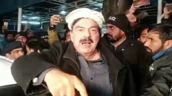sheikh-rashid-arrested-by-islamabad-police-in-late-night-raid